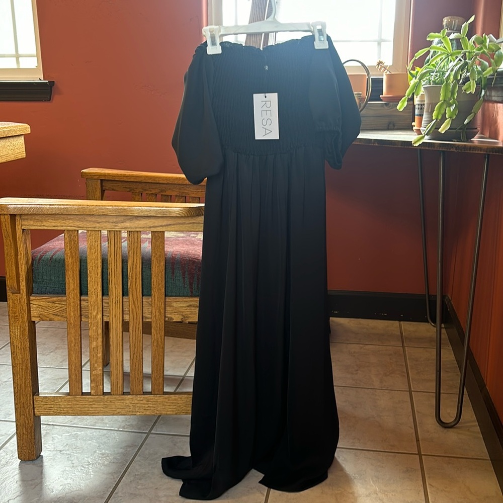 Read the Kaia black midi dress